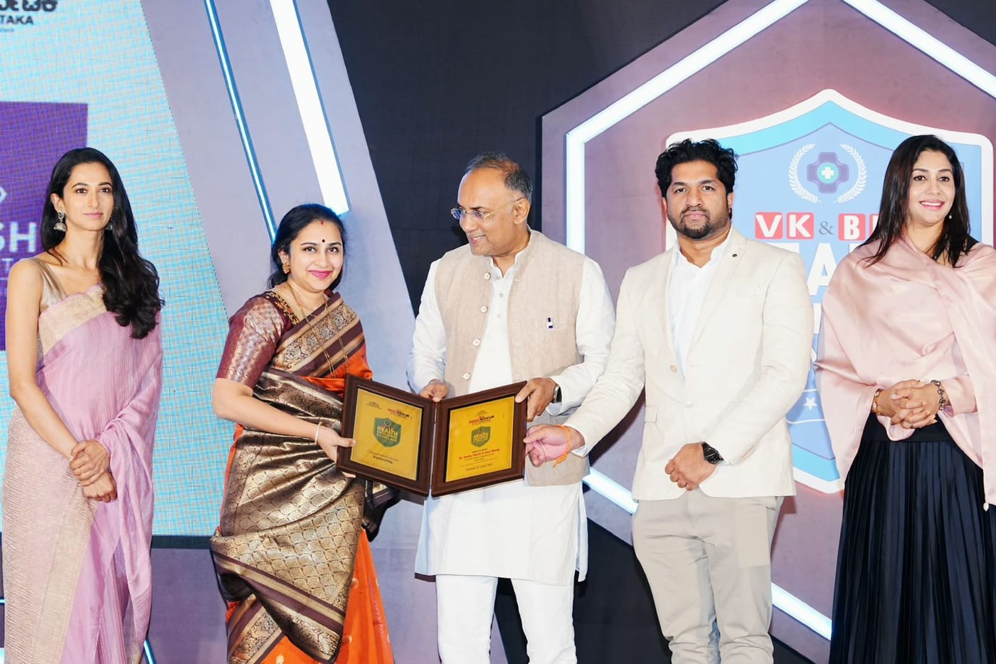 Vijay Karnataka Newspaper Award for Excellence in Advanced Fertility & IVF Care in Bengaluru